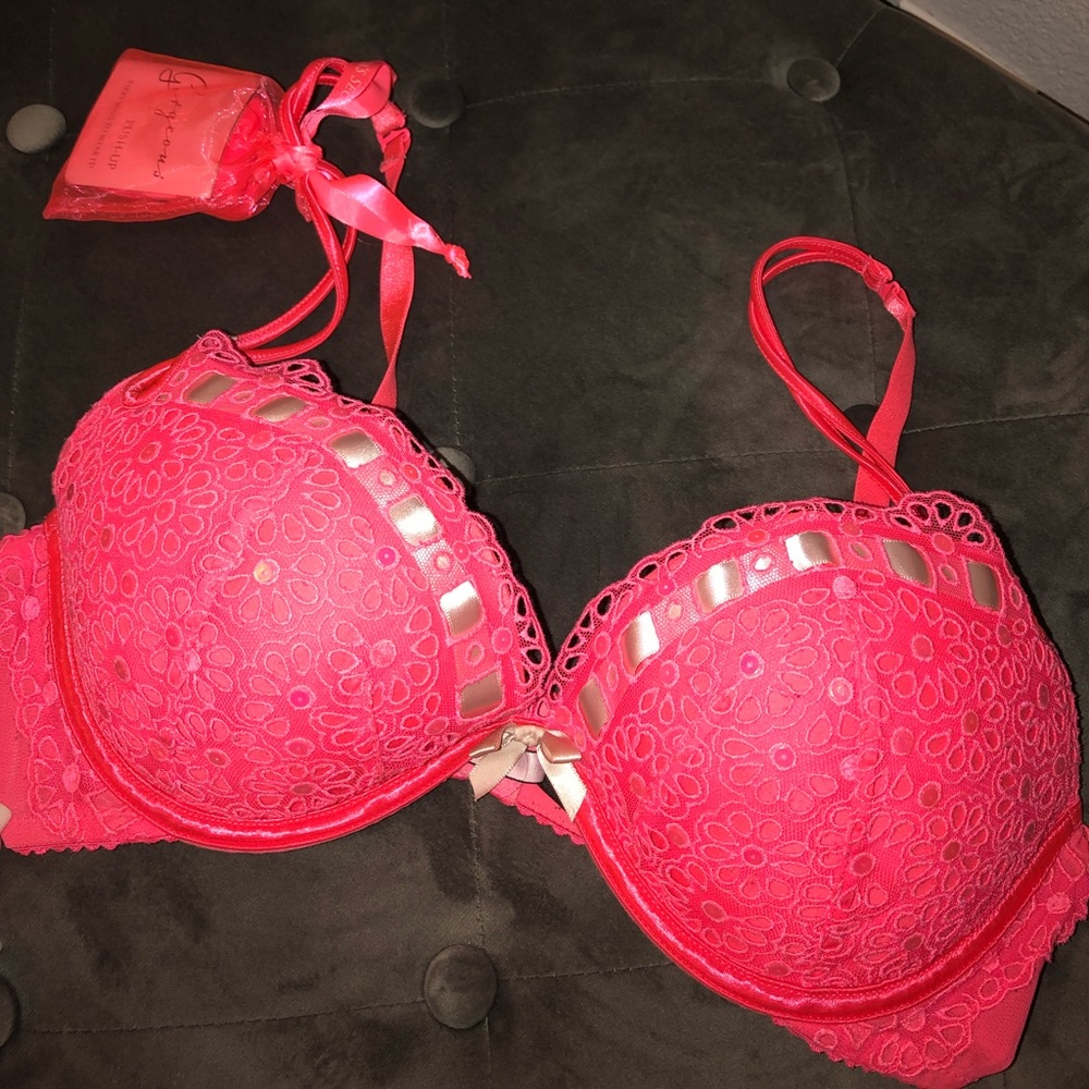 Victoria Secrets bra